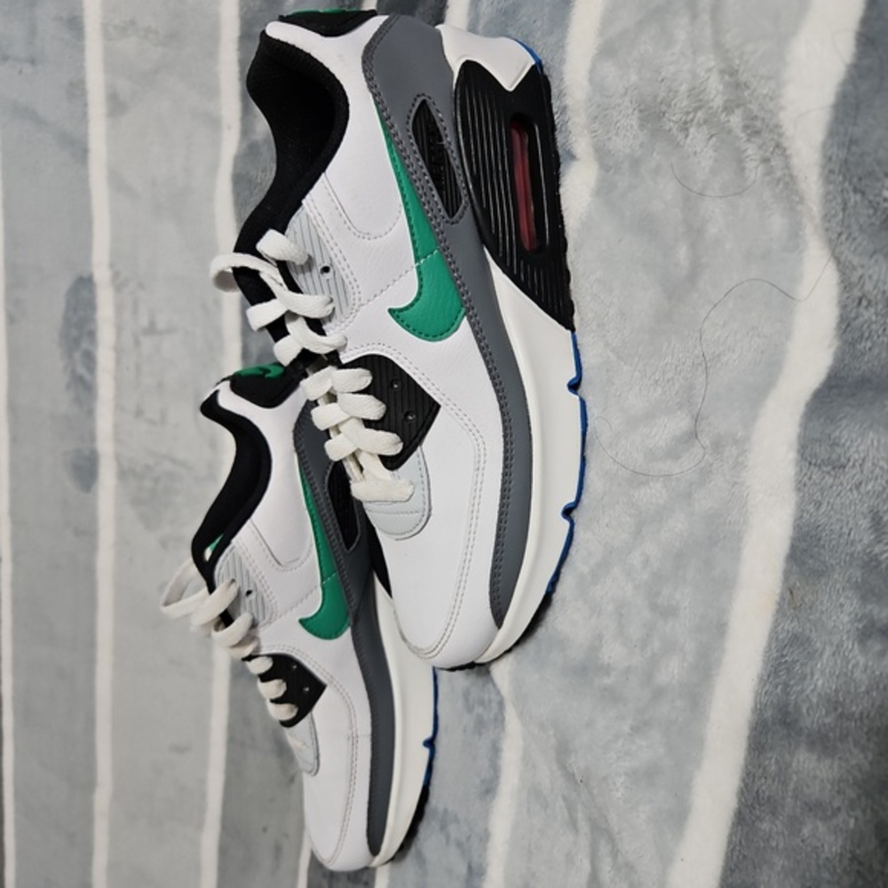 NIKE AIR MAX 90